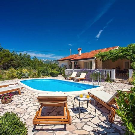 Villa Ana - 3 Bedroom Villa With Private Pool And Unspoiled Natural Environment Kučiće Kültér fotó