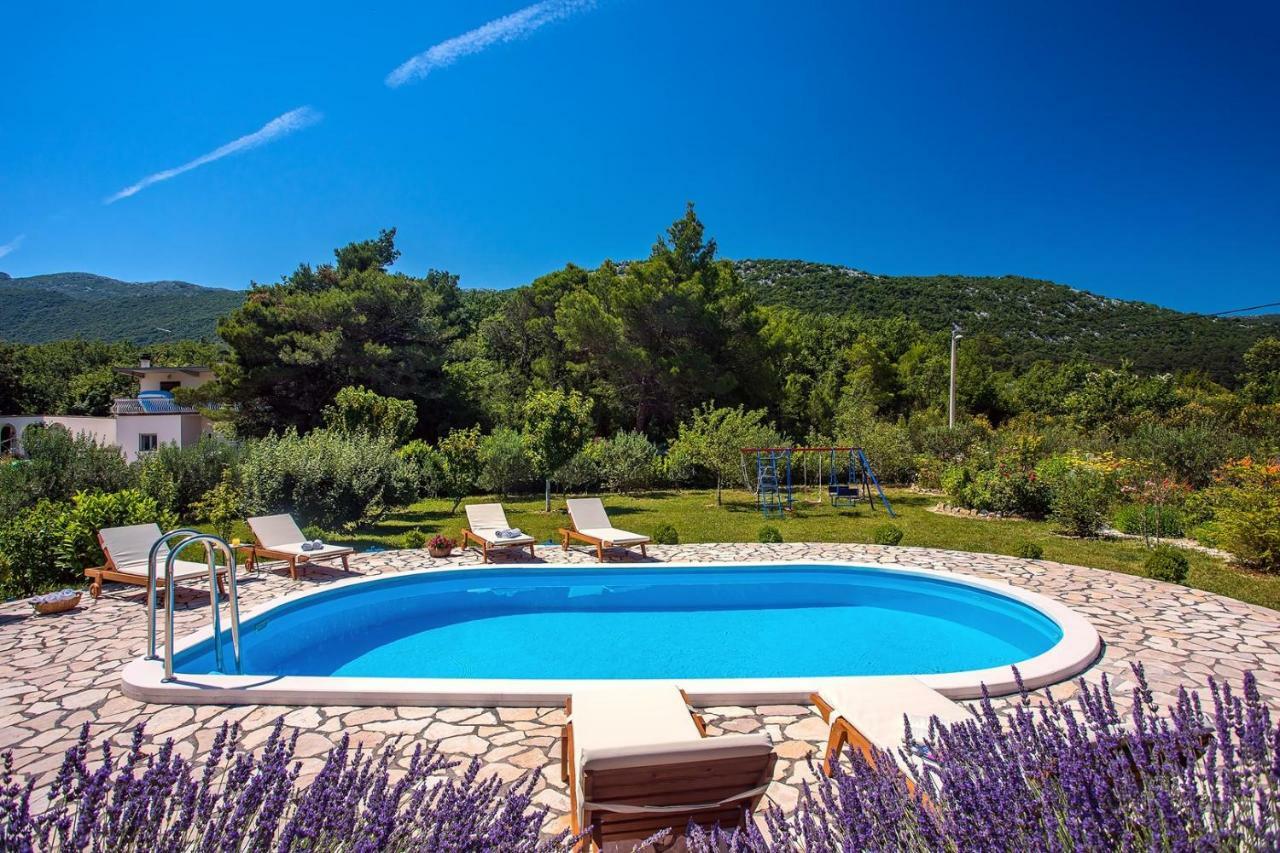 Villa Ana - 3 Bedroom Villa With Private Pool And Unspoiled Natural Environment Kučiće Kültér fotó